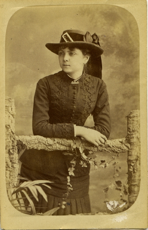 Iulia Hasdeu la Paris